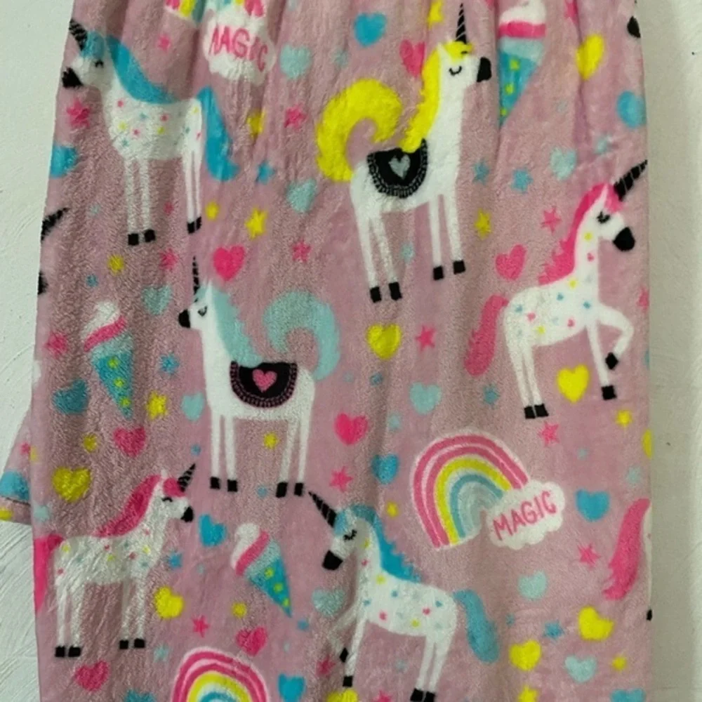 New Unicorn Blanket-Throw Pink-With  Hearts Size‎ 50”X60”